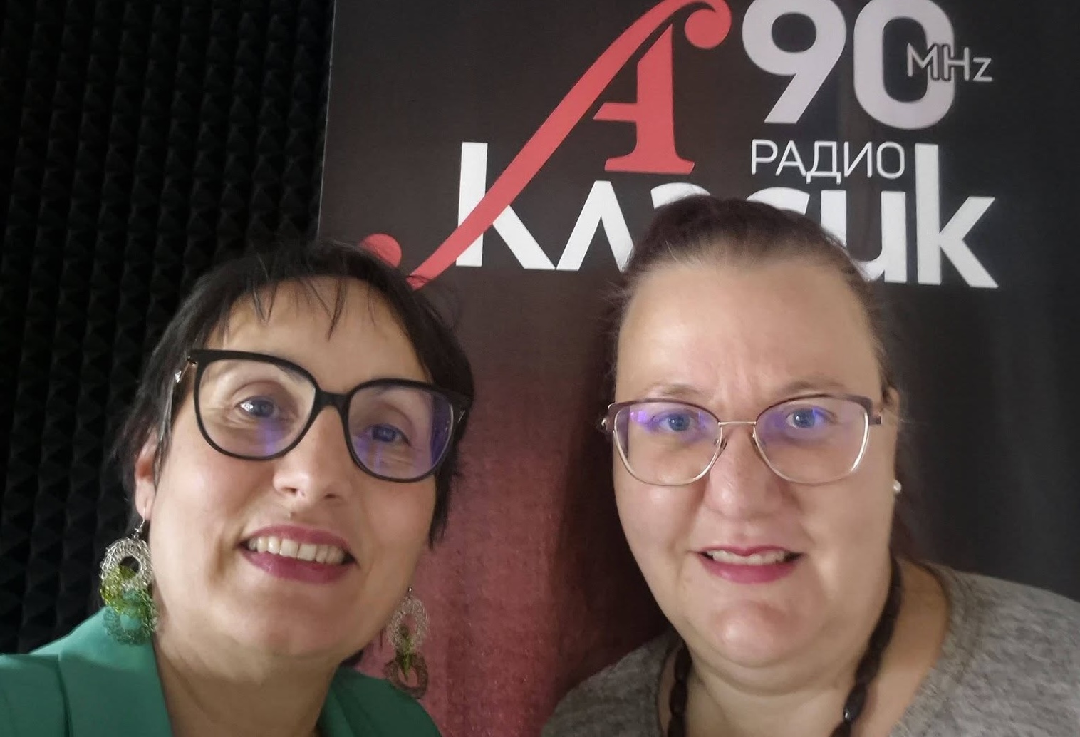 Радостина Узунова и д-р Галина Луканова в студиото на Радио КласикА
